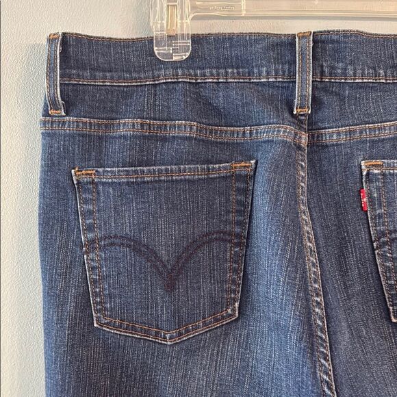 Levi’s women’s 18 short Perfectly Slimming Boot Cut 512 Jeans - Picture 8 of 12